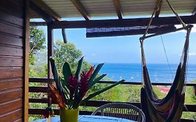 Gîtes Les Lodges des Hauts de Deshaies bungalow Jamaïque